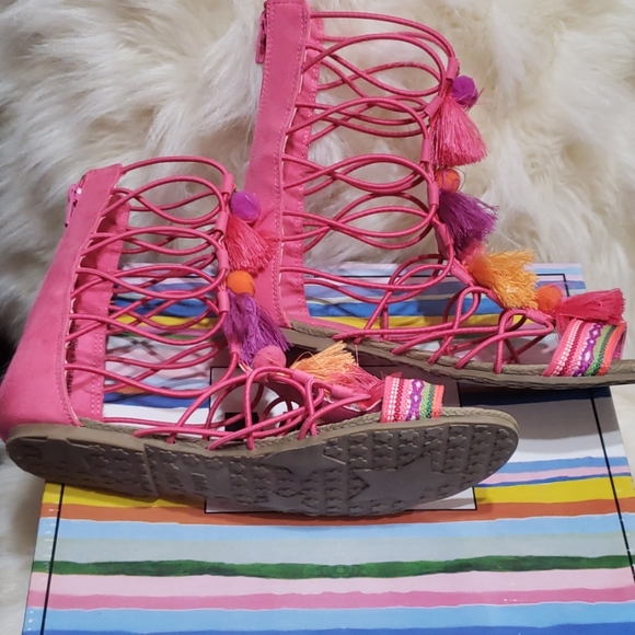 Mia pink girls sandals. Size 4 - Picture 4 of 5